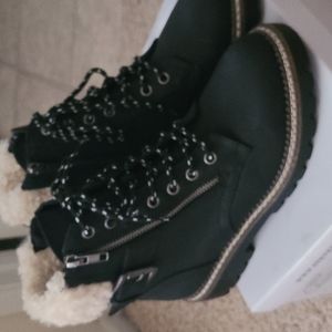 Womens boots